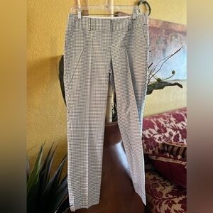 Tommy Hilfiger gingham/plaid pant, size 8. Like new.
